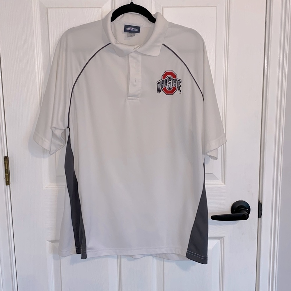 Men’s Ohio State Polo, EUC, with no defects, no stains, no tears, Size Large